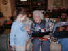 2003-12-24 mom mom t.jpg (42344 bytes)